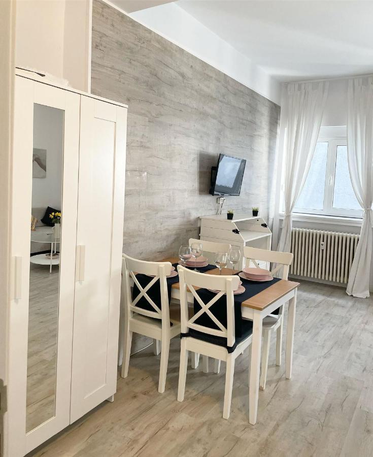 White Apartment Bukarest Eksteriør billede