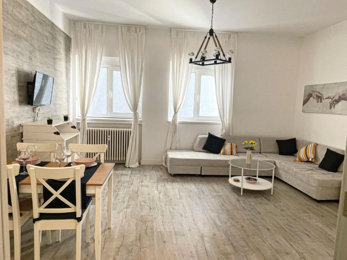 White Apartment Bukarest Eksteriør billede